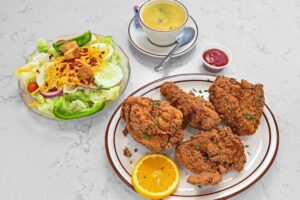 EagleDiner_FriedChickenDinner_2880x2304
