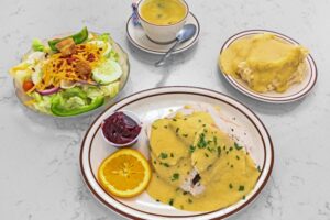 EagleDiner_TurkeyDinner_2880x2304